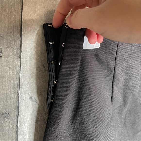 Classic Black Mini Skirt - Picture 4 of 7